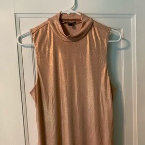 Express Women’s mock turtleneck tank